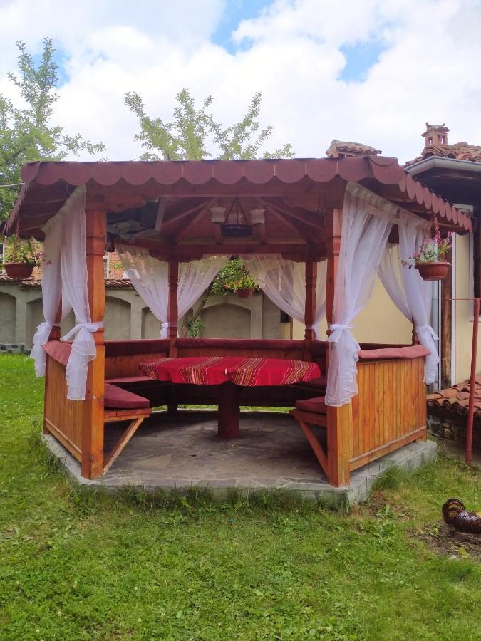 Стаи За Гости Дора Koprivshtitsa Buitenkant foto